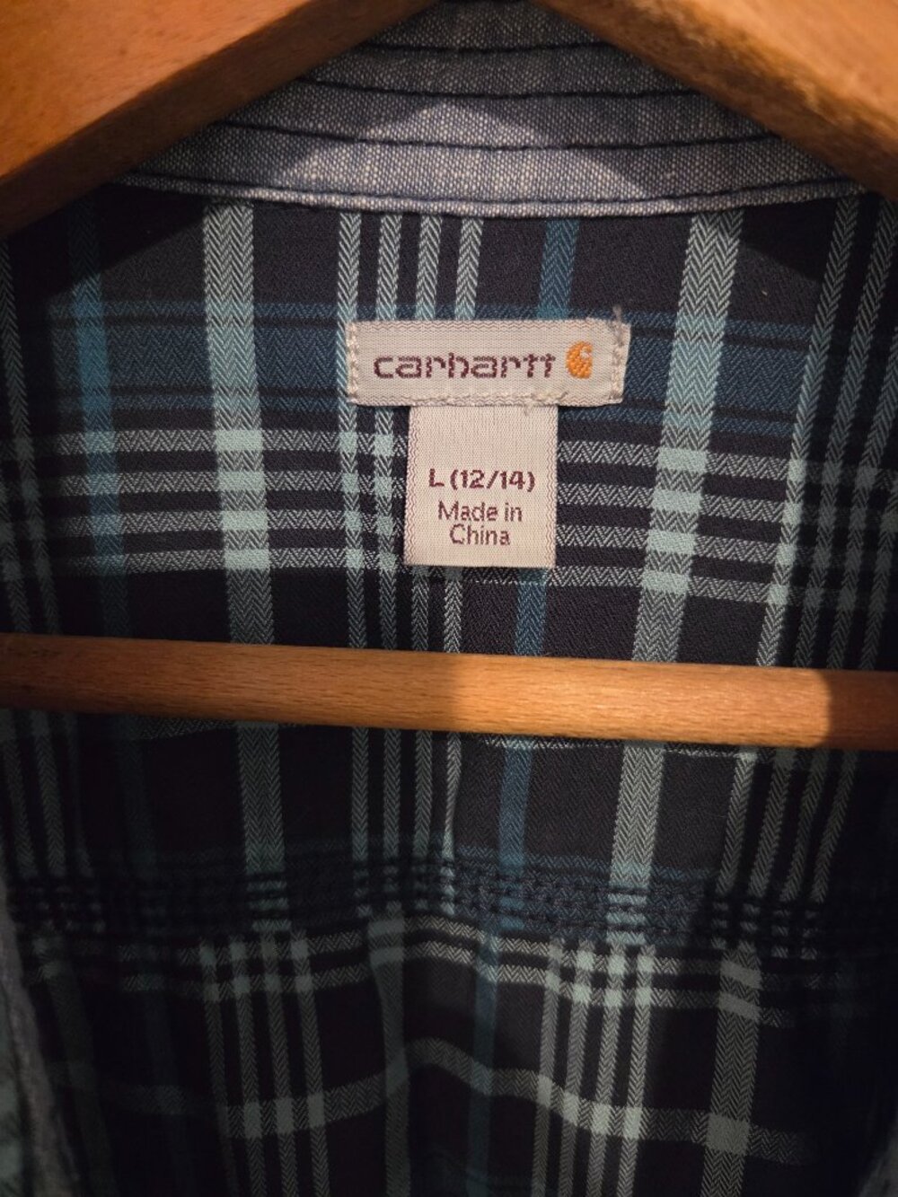 Carhartt Women western Shirt Size Large Long sleeve button down